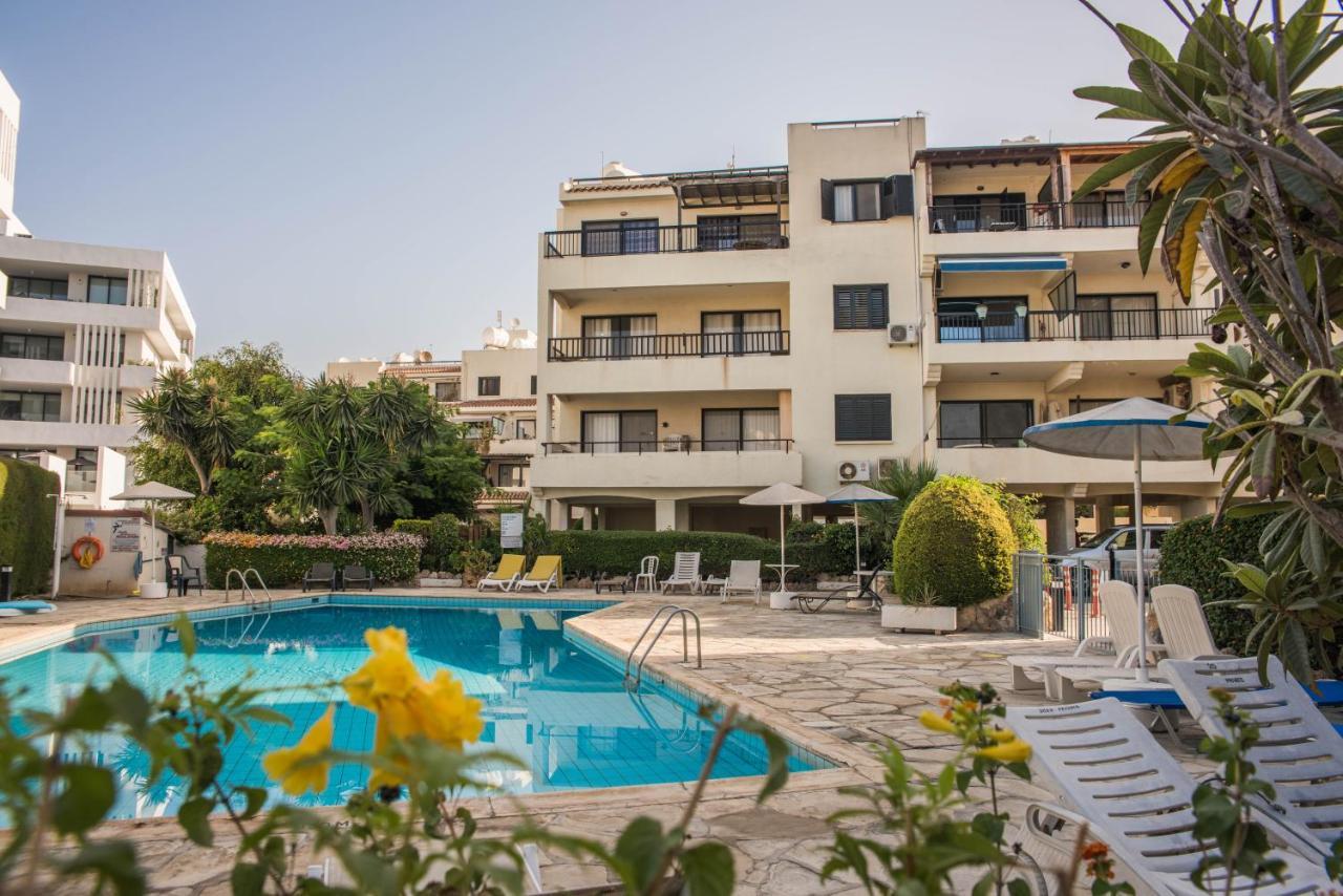 One Bedroom Apartment In Paphos In Good Location Exterior photo